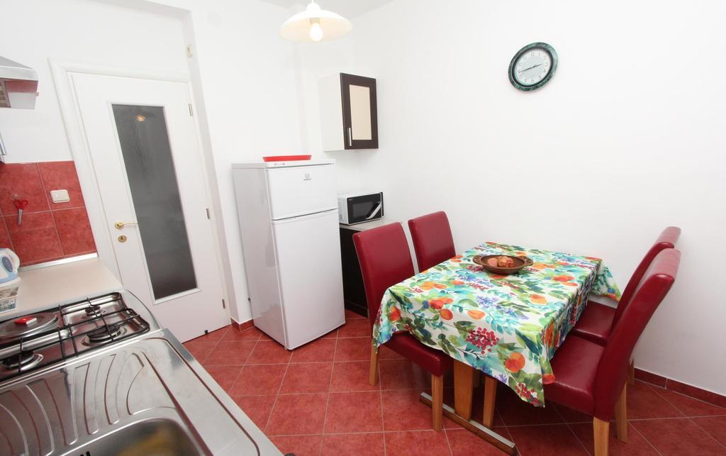 Apartament Dina